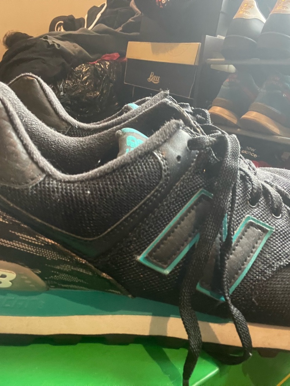 New Balance Men’s Black Sneakers with Teal Accents - Picture 5 of 6